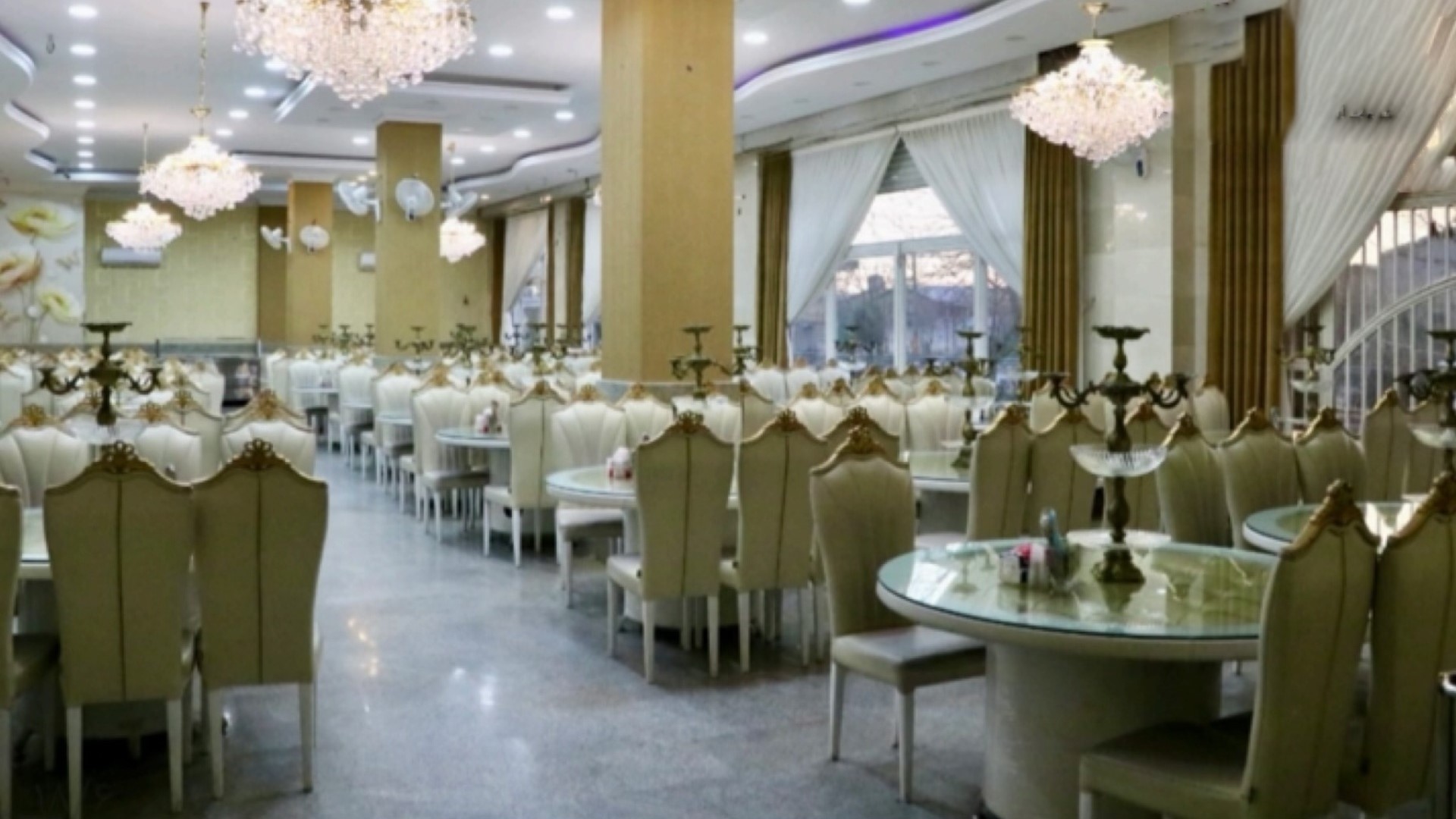 تالار قصر جوان