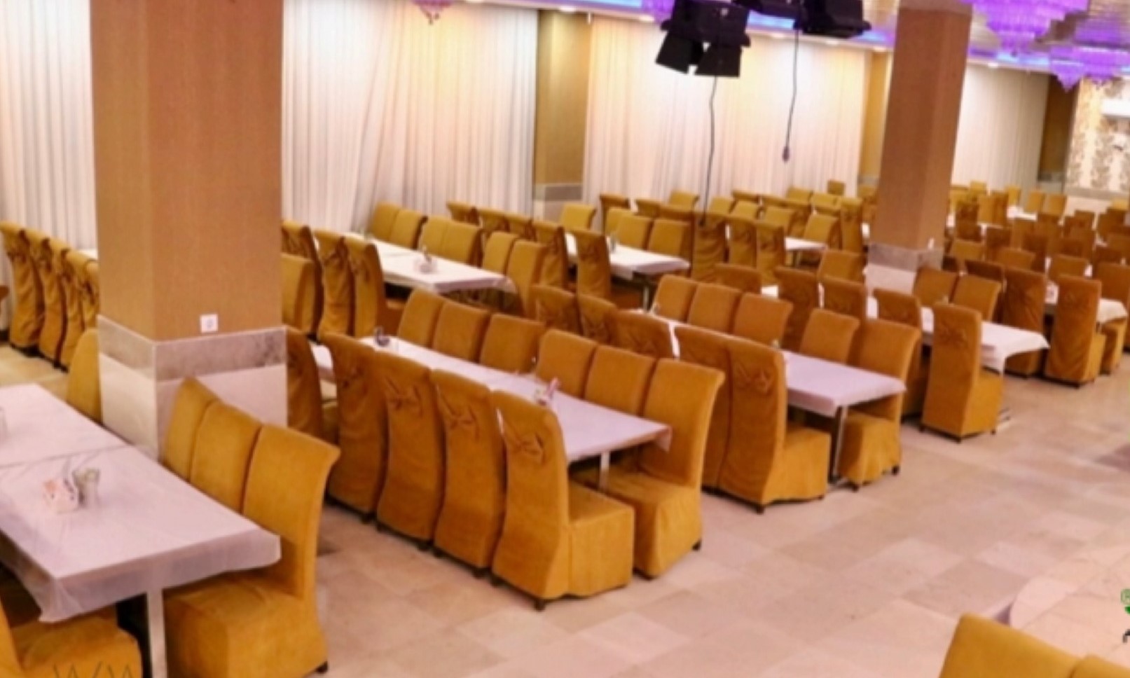 تالار قصر جوان