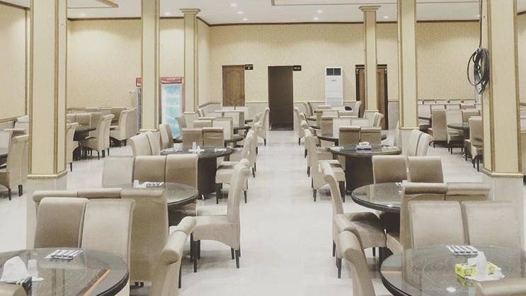 تالار قصر مجلل